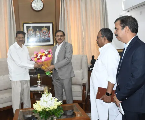 Called on Hon'ble Governor