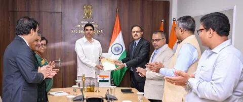 Presentation of Interim Report to Hon'ble Governor
